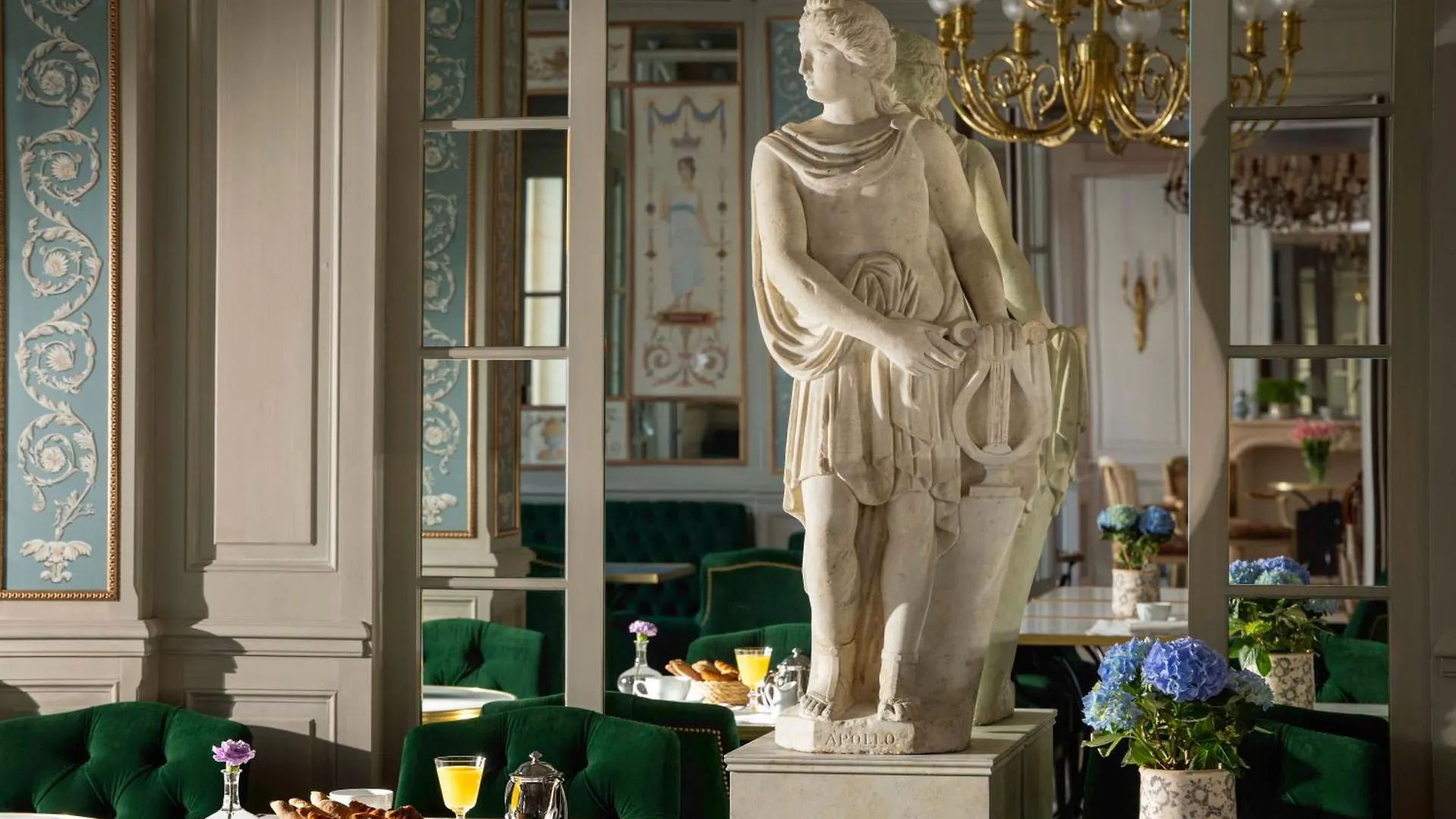 ***  Hotel Du Quai Voltaire Paris Frankrig
