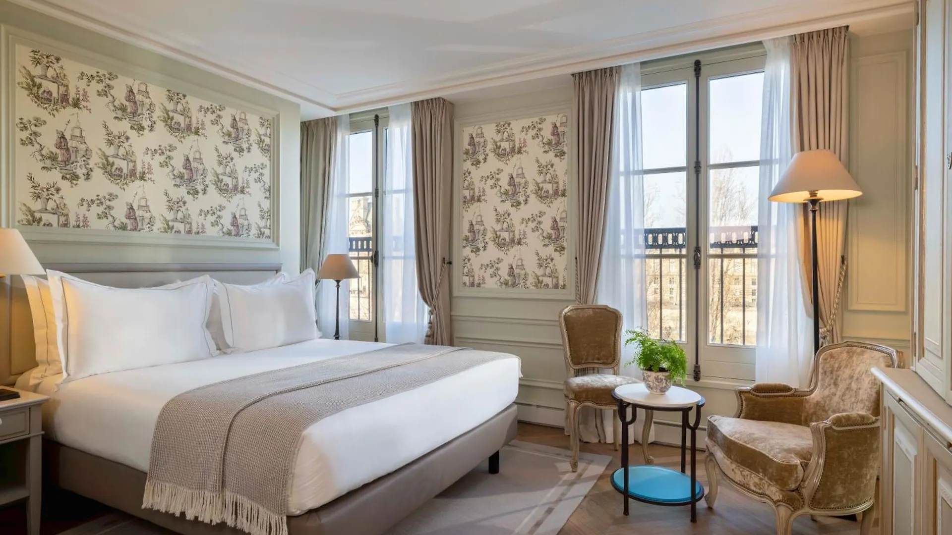 Hotel Du Quai Voltaire Paris