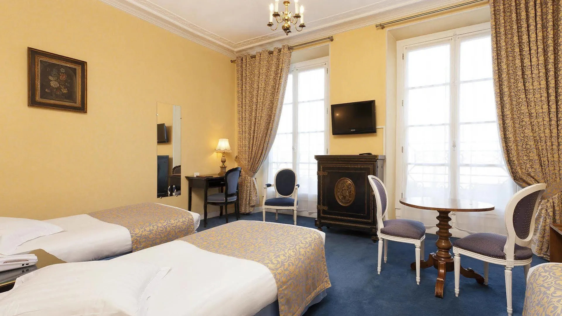 Hotel Du Quai Voltaire Paris