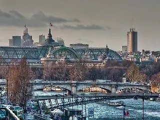 Hotel Du Quai Voltaire Paris