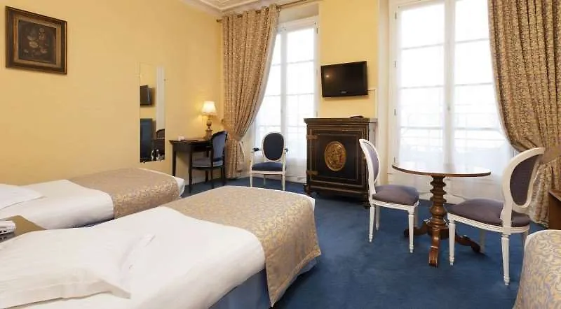 ***  Hotel Du Quai Voltaire Paris France