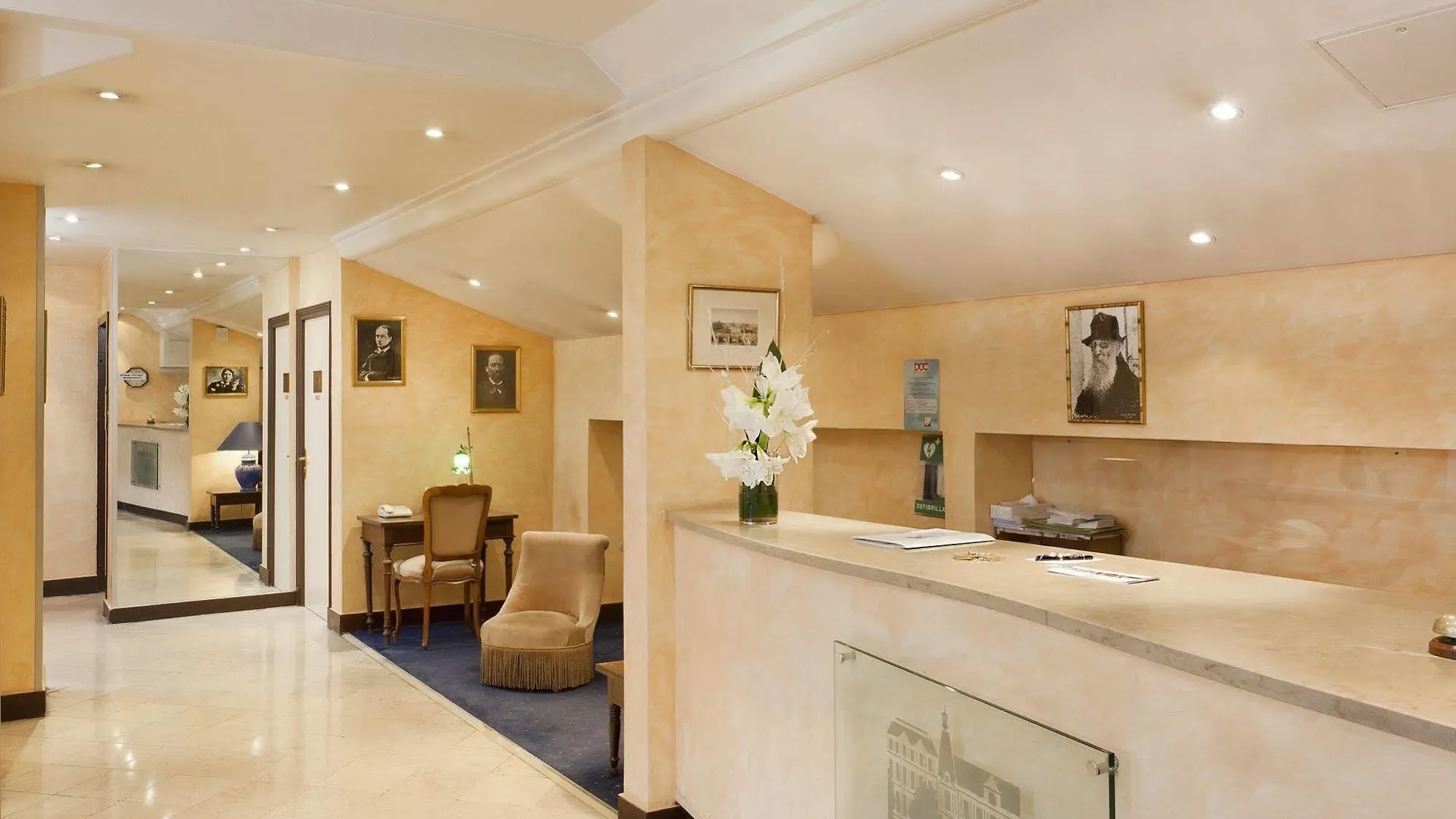 Hotel Du Quai Voltaire Paris